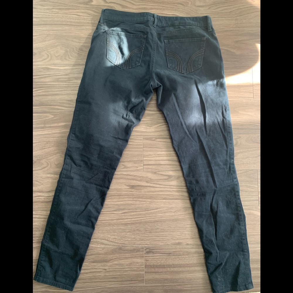 Hollister  size 5 R  style 27x31 Fz/T 810062007